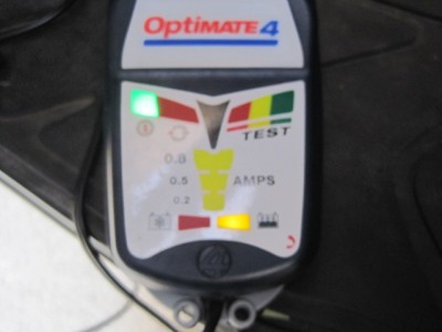 オプティメイト４ バッテリー充電 方法と使い方｜バイク整備とツーリング